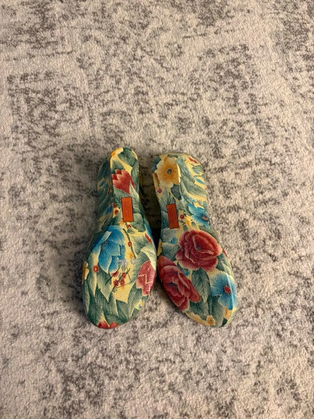 Born women’s green floral wedge sandal size 8 Brand New